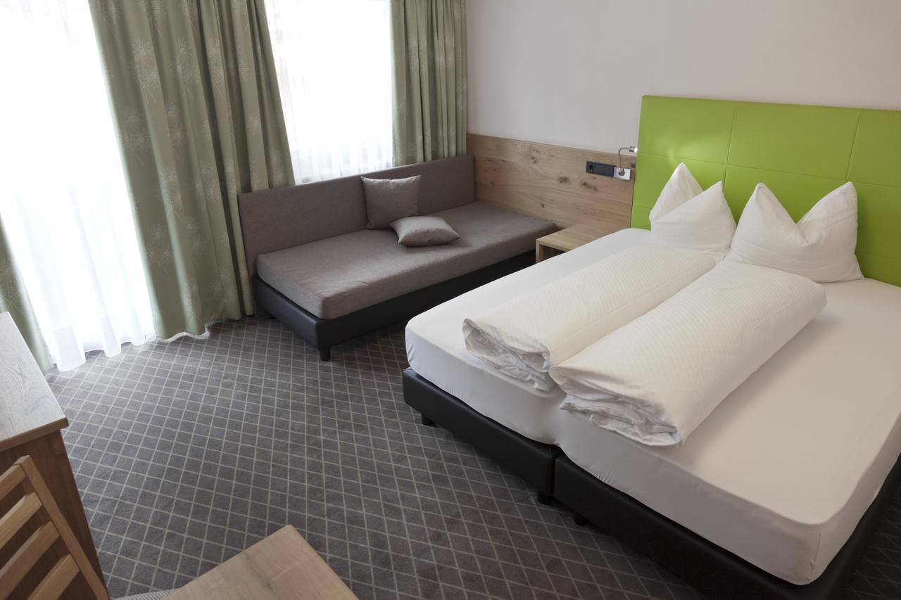 Hotel Mozart Landeck Exterior foto